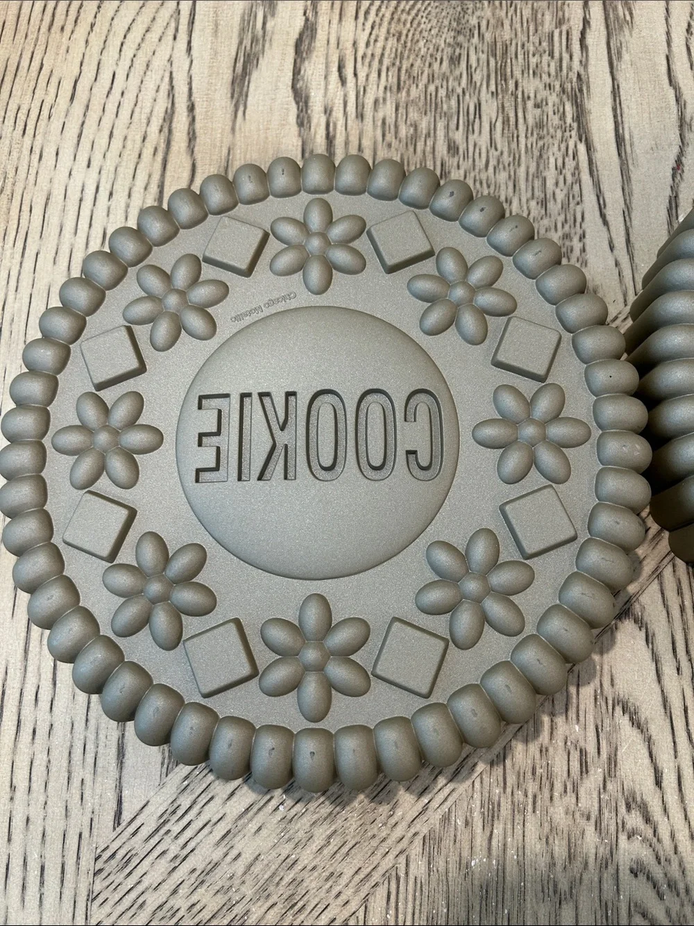 Williams Sonoma Brown Cookie Cake pans